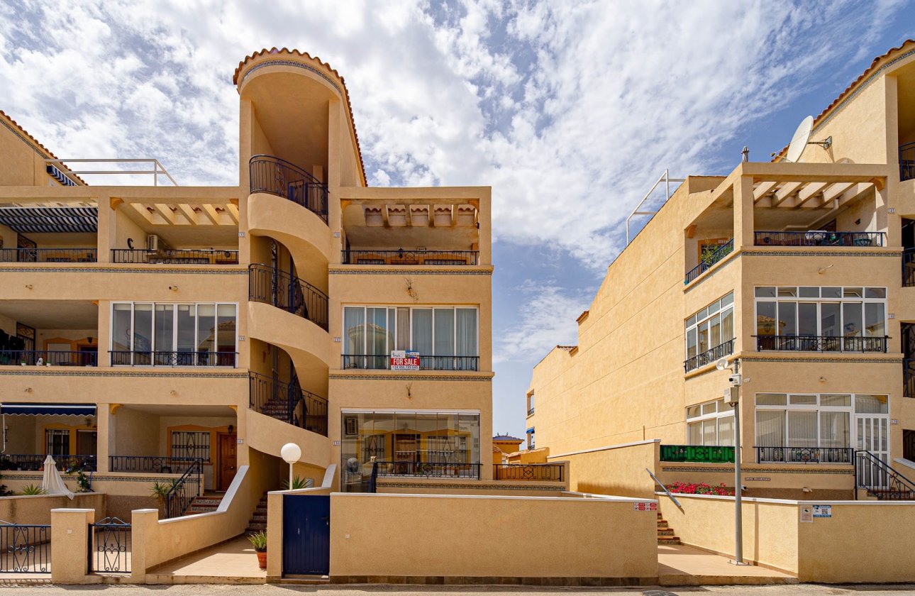 Resale - Apartment / flat - Punta Prima