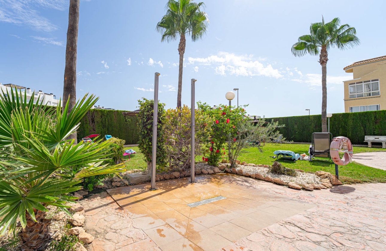 Resale - Apartment / flat - Punta Prima