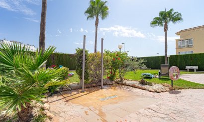 Resale - Apartment / flat - Punta Prima