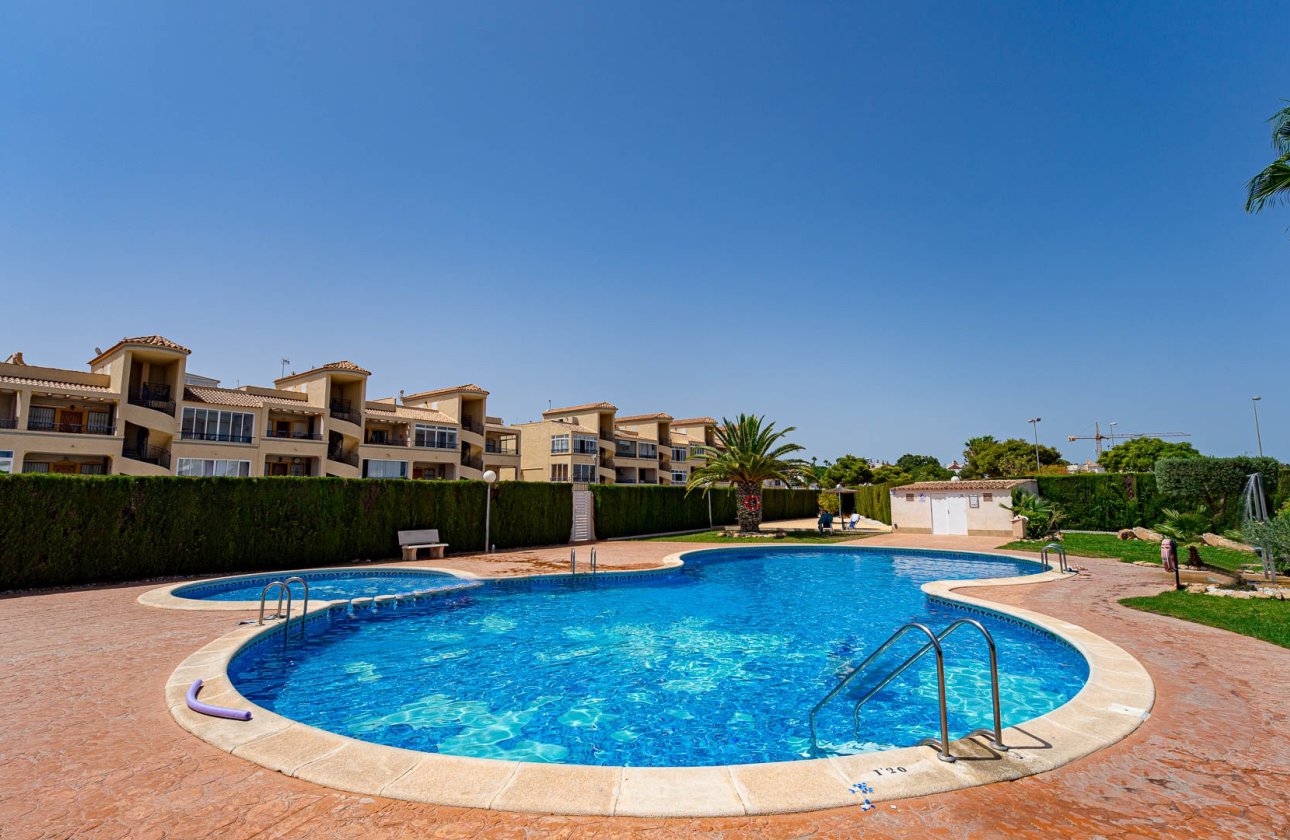 Resale - Apartment / flat - Punta Prima