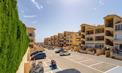 Resale - Apartment / flat - Punta Prima
