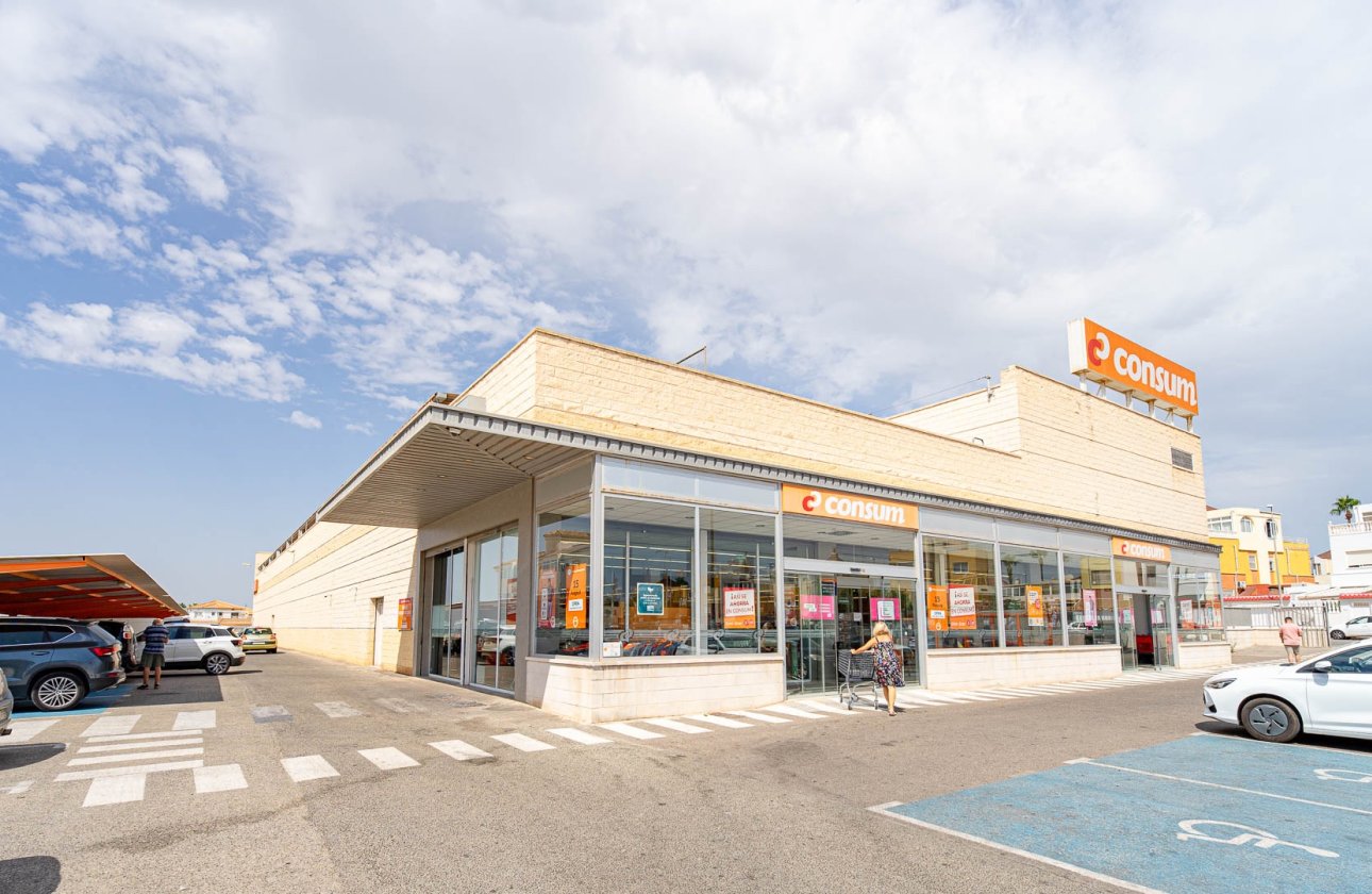 Resale - Apartment / flat - Punta Prima