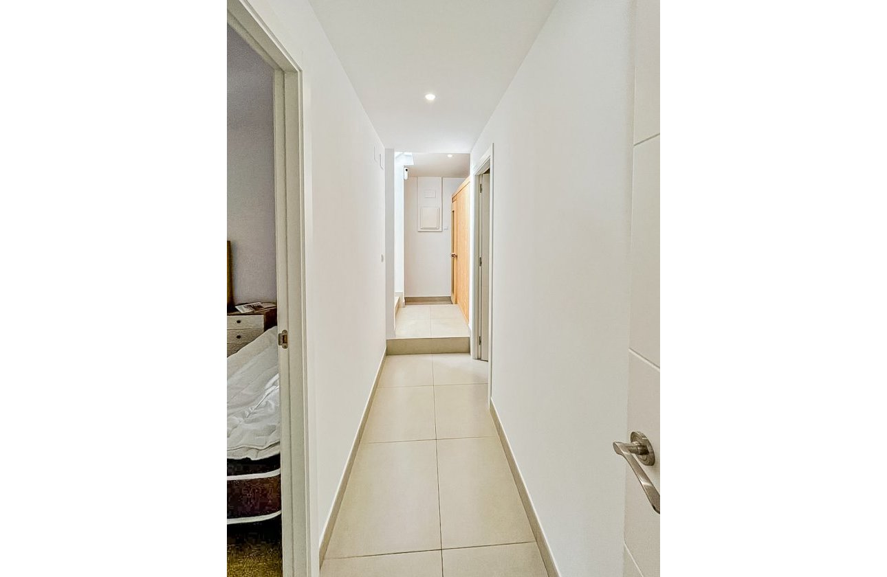 Resale - Villa - La Nucía - Montebello