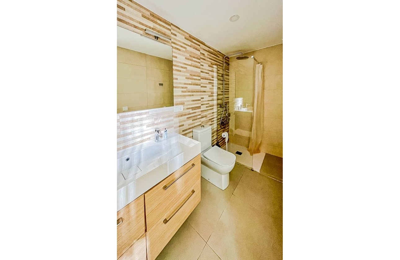 Resale - Villa - La Nucía - Montebello