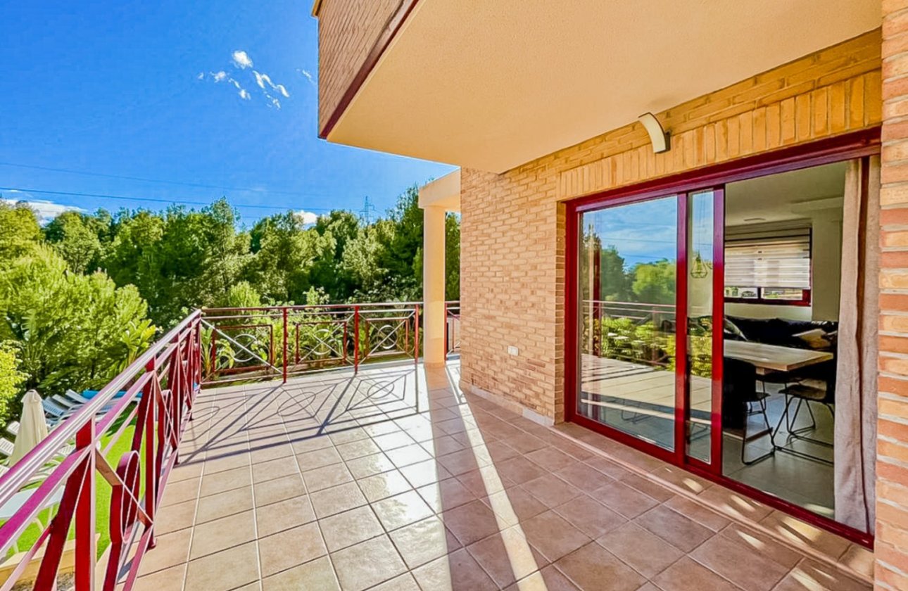 Resale - Villa - La Nucía - Montebello