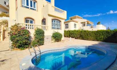 Resale - Villa - Orihuela Costa - Villamartin