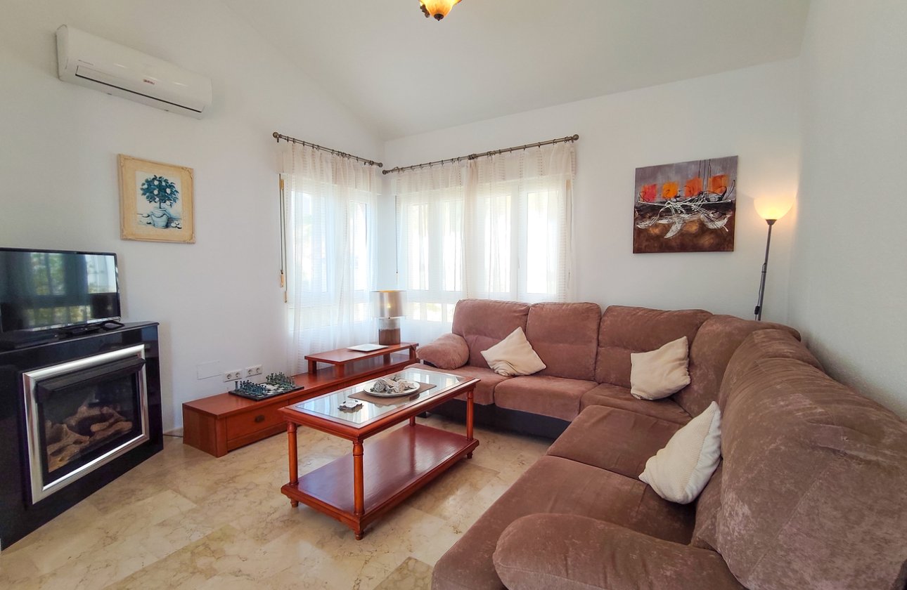 Resale - Villa - Orihuela Costa - Villamartin
