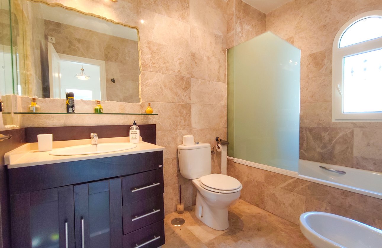 Resale - Villa - Orihuela Costa - Villamartin