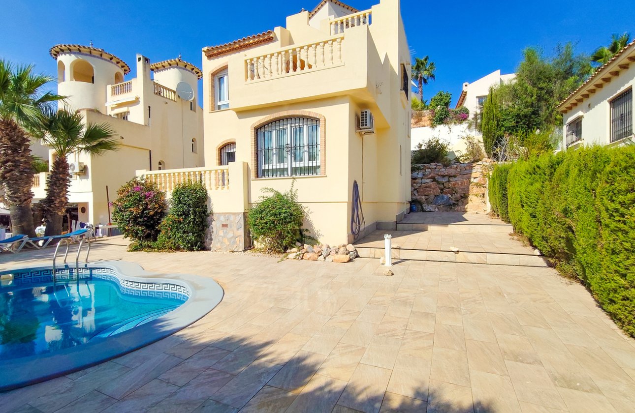 Resale - Villa - Orihuela Costa - Villamartin