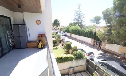 Resale - Apartment / flat - Orihuela Costa - Campoamor