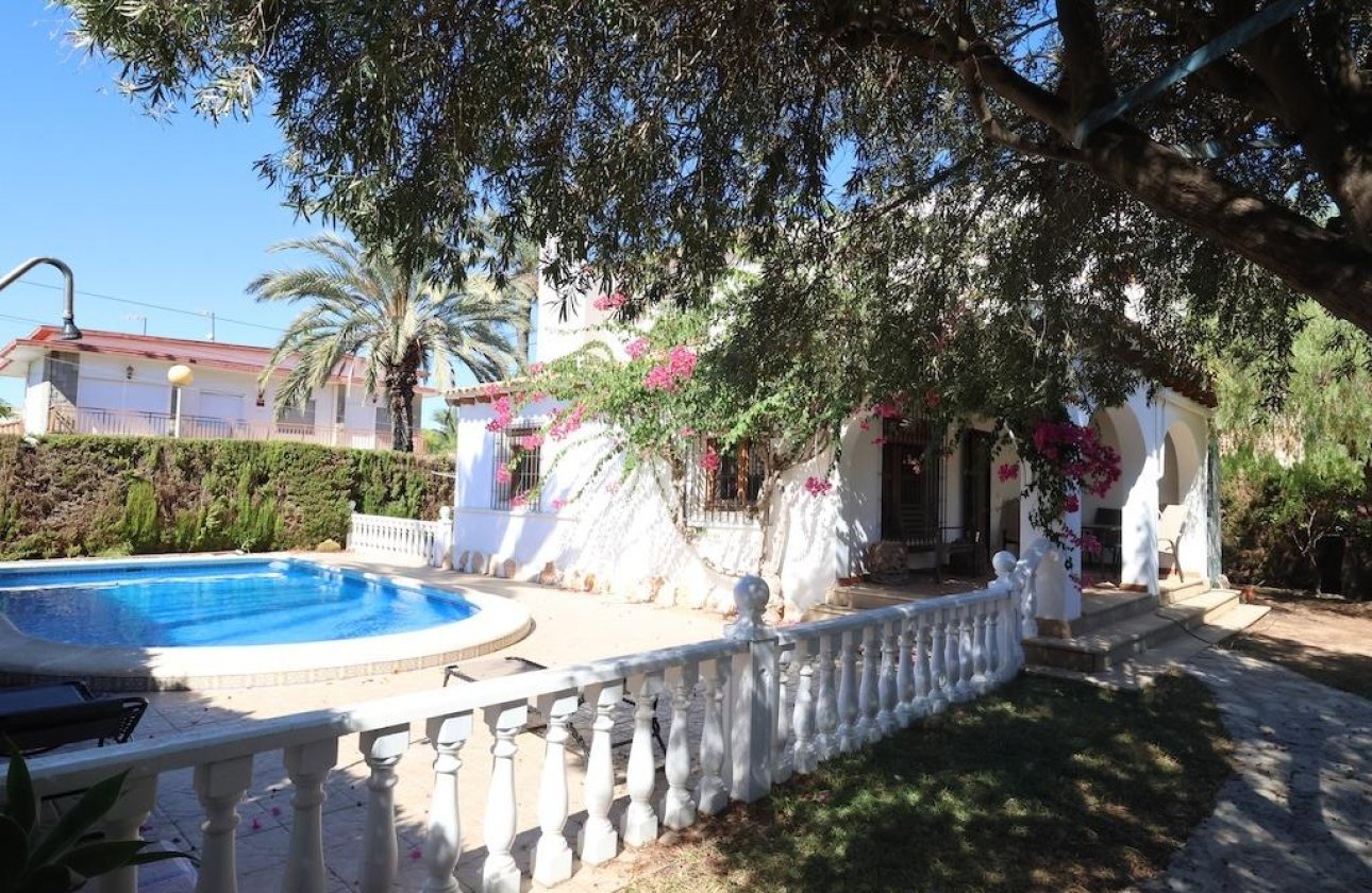 Resale - Villa - Orihuela Costa - Cabo Roig