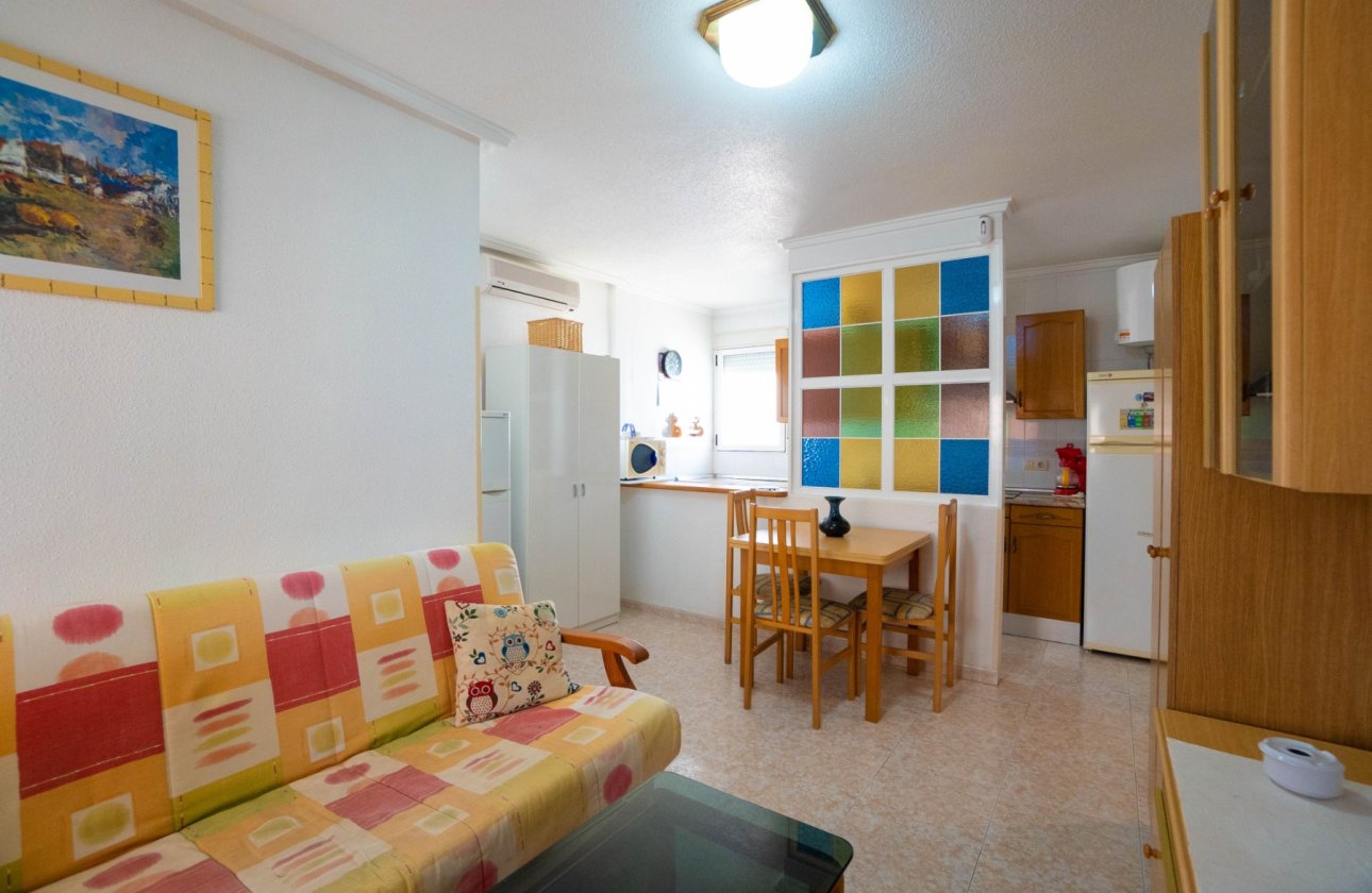 Resale - Apartment / flat - Torrevieja - Los Balcones