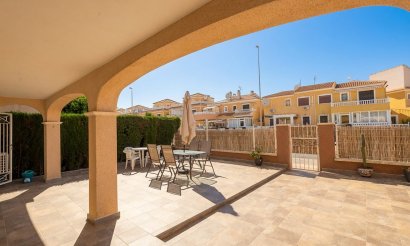 Resale - Apartment / flat - Orihuela Costa - Playa Flamenca