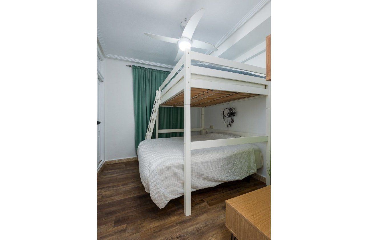 Revente - Appartement - Punta Prima