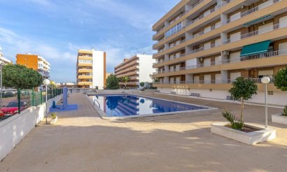 Resale - Apartment / flat - Torrevieja - Punta prima