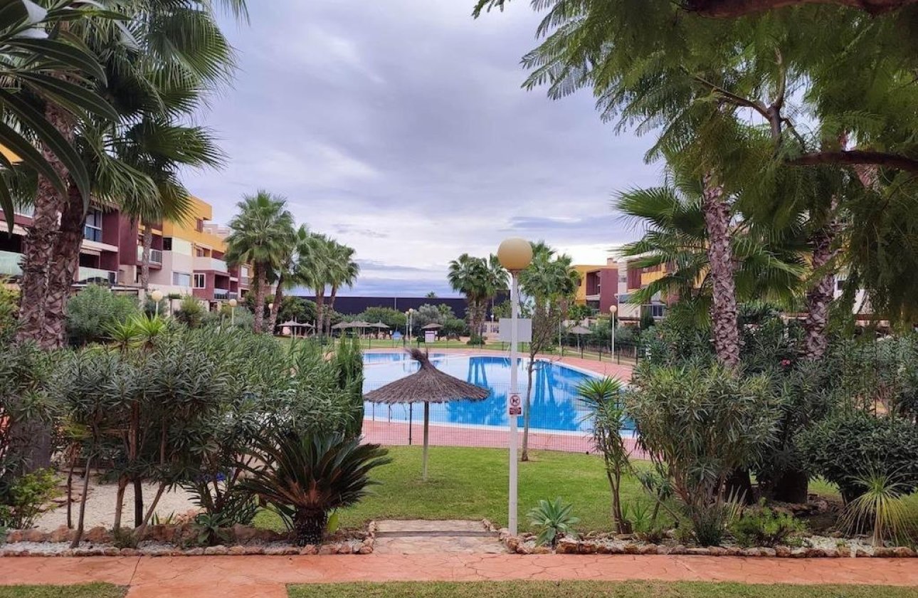Resale - Apartment / flat - Orihuela Costa - Punta Prima