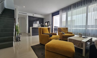 Revente - Villa - Orihuela Costa - Villamartin