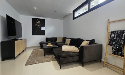 Revente - Villa - Orihuela Costa - Villamartin