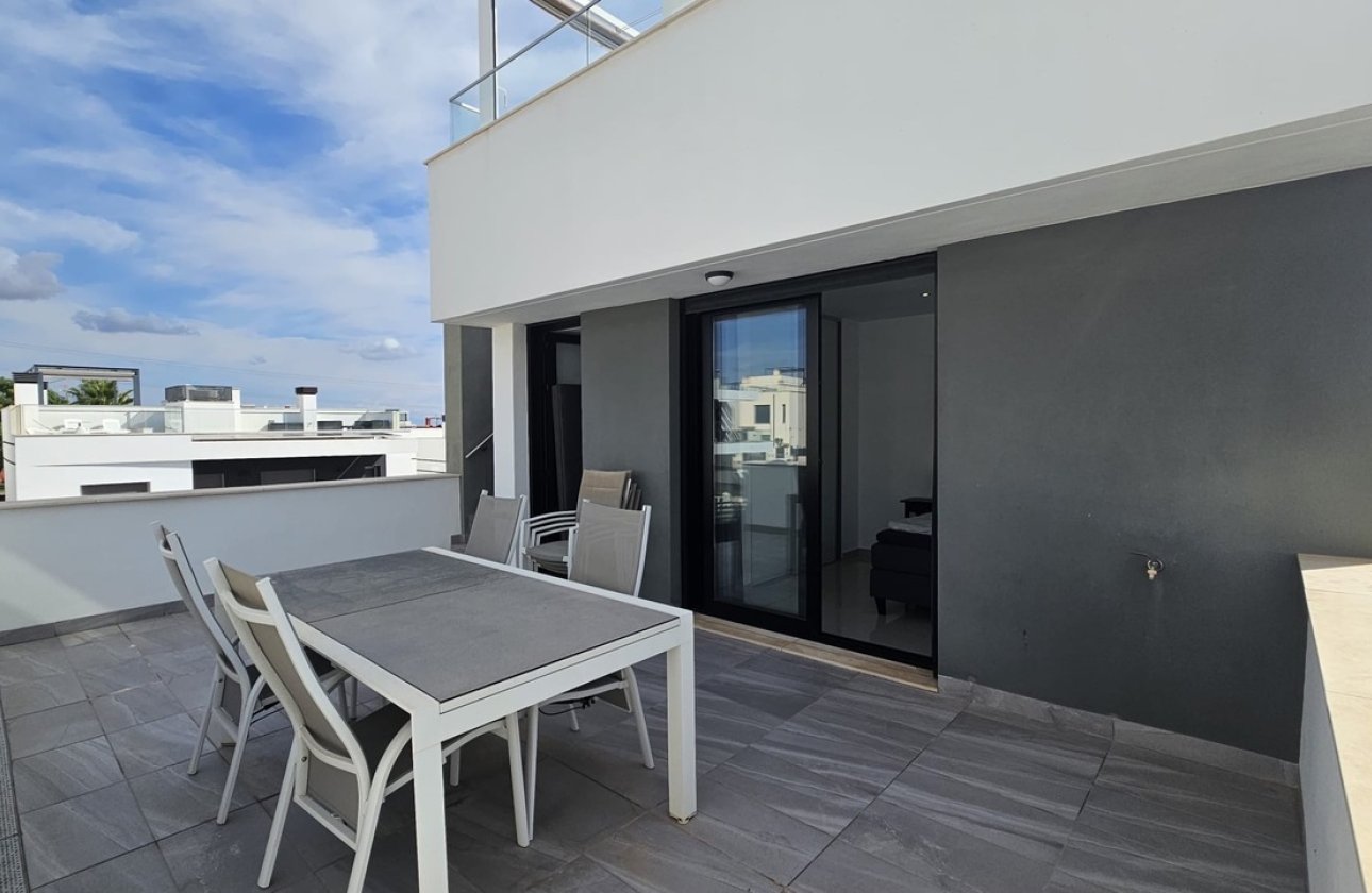 Revente - Villa - Orihuela Costa - Villamartin