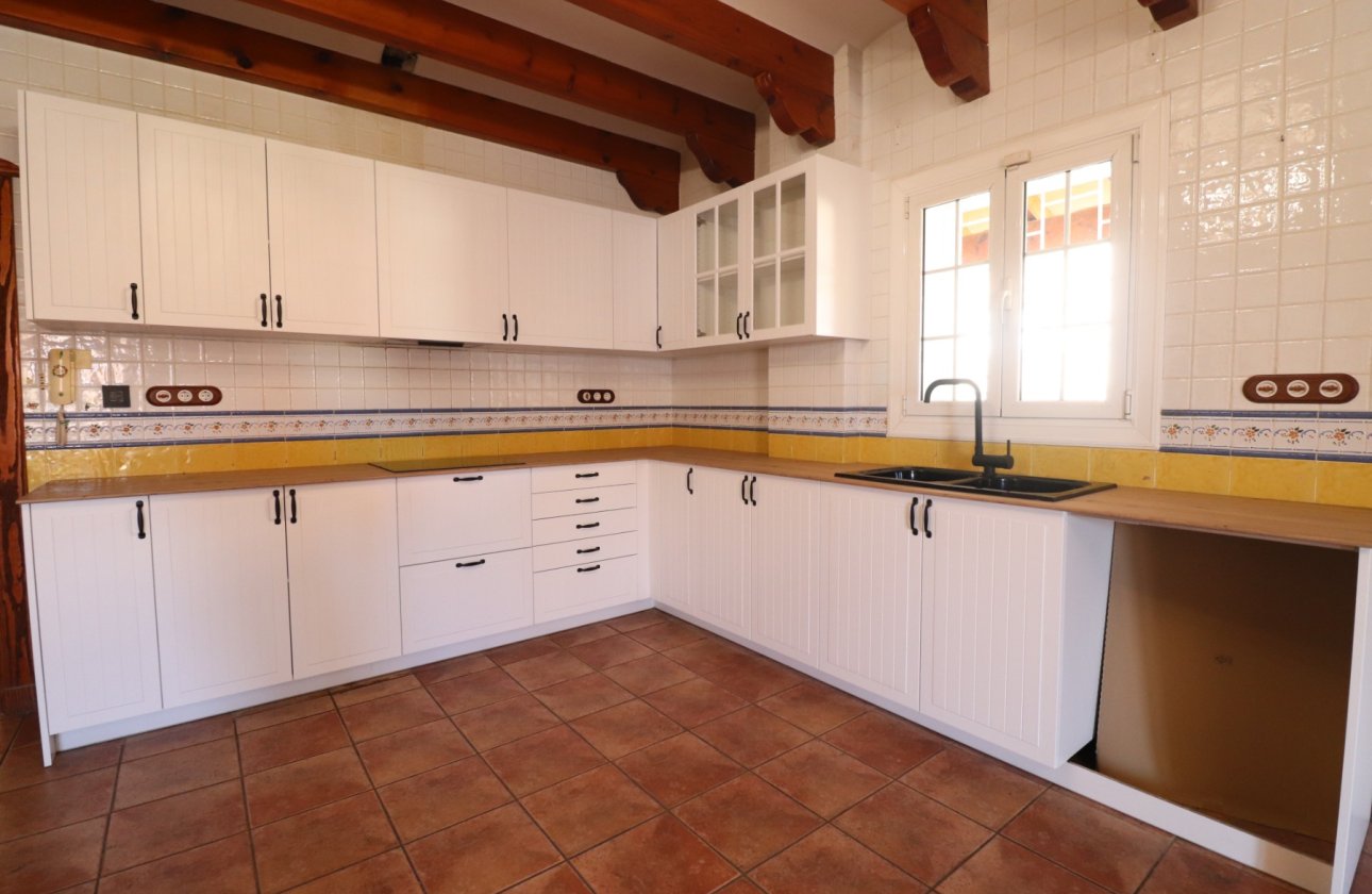 Resale - Villa - Formentera del Segura - Formentera - Village