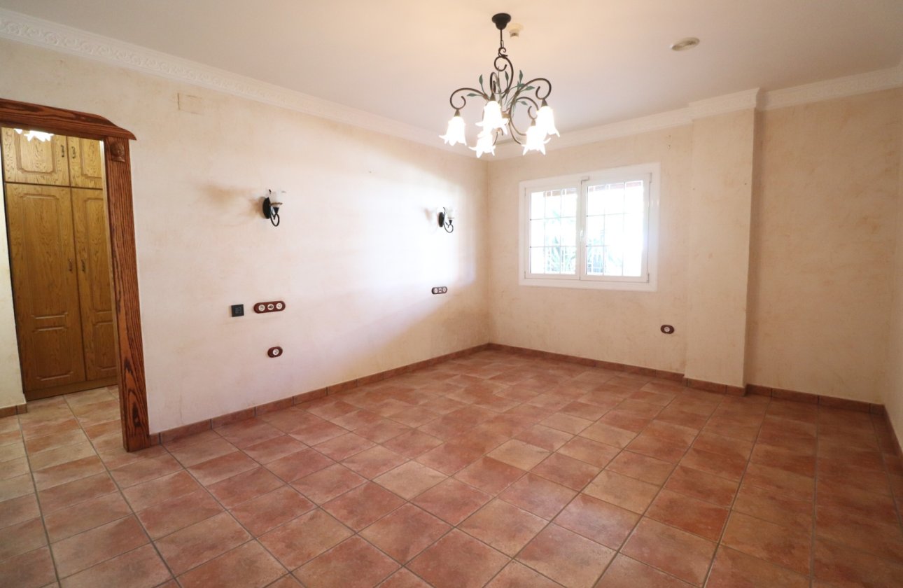 Resale - Villa - Formentera del Segura - Formentera - Village