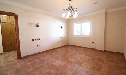 Resale - Villa - Formentera del Segura - Formentera - Village