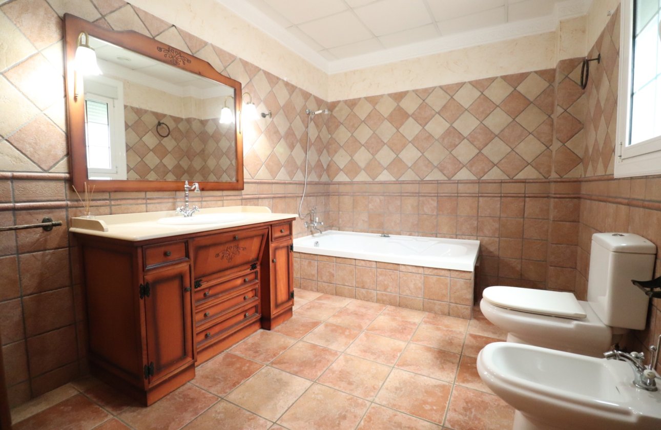 Resale - Villa - Formentera del Segura - Formentera - Village