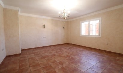 Resale - Villa - Formentera del Segura - Formentera - Village
