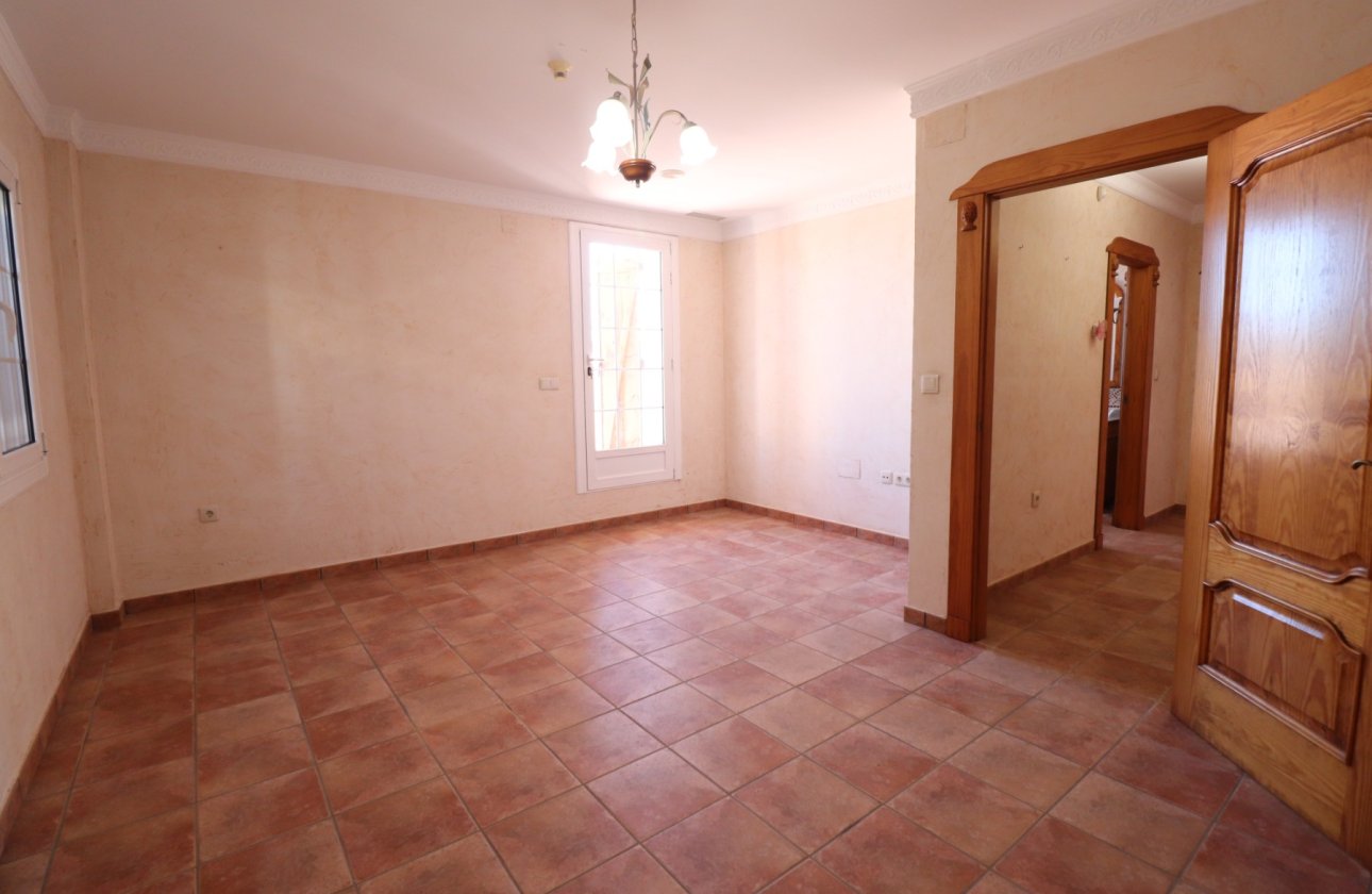 Resale - Villa - Formentera del Segura - Formentera - Village
