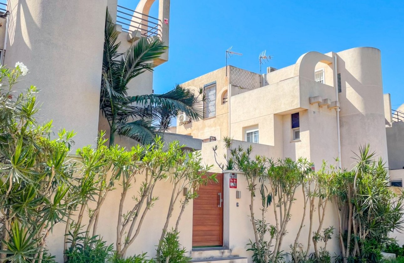 Resale - Townhouse - Torrevieja - La Siesta - El Salado -  Torreta