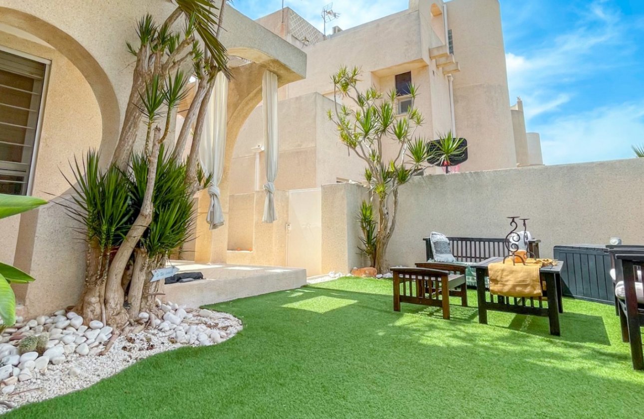 Resale - Townhouse - Torrevieja - La Siesta - El Salado -  Torreta