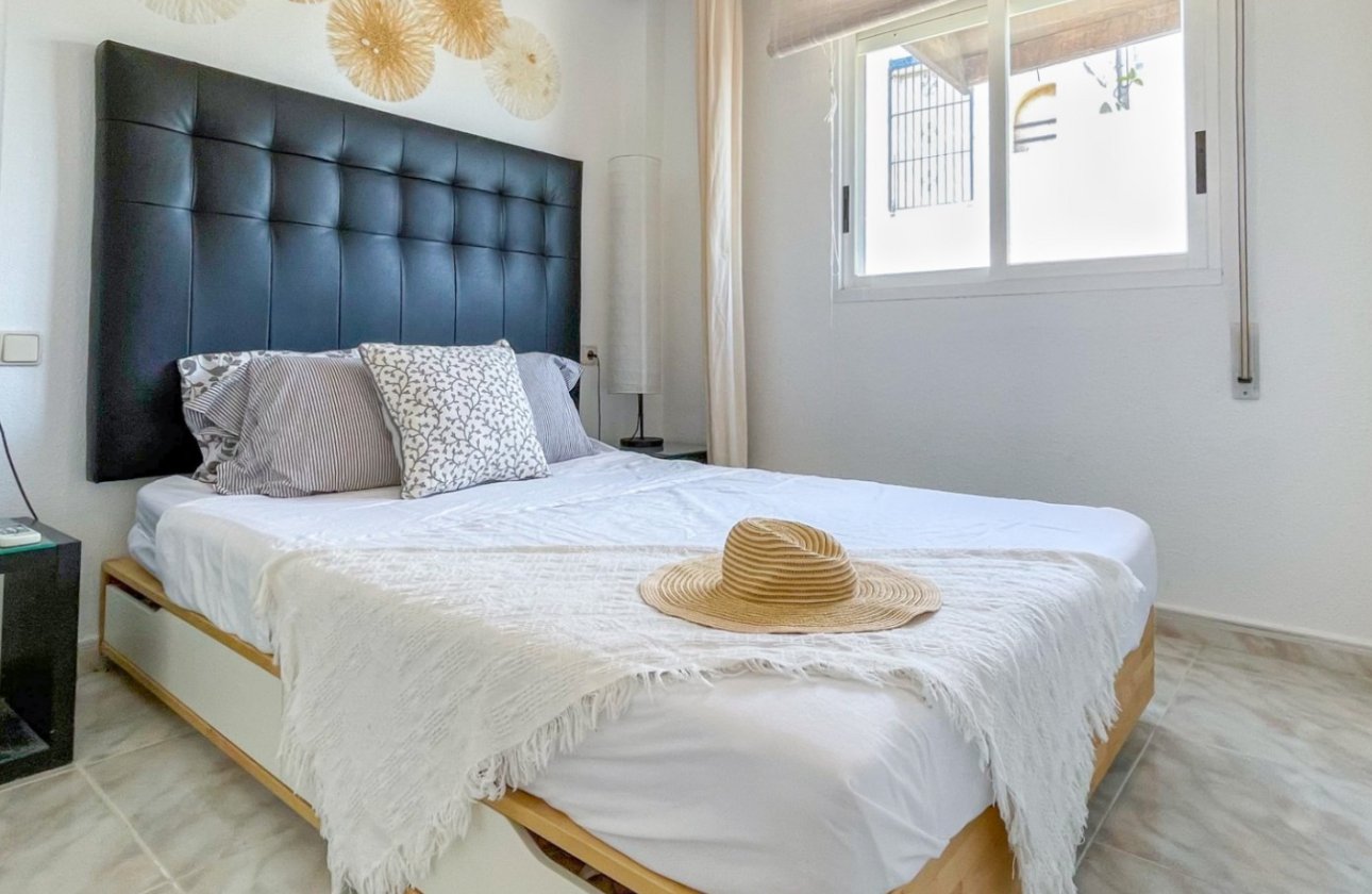 Resale - Townhouse - Torrevieja - La Siesta - El Salado -  Torreta