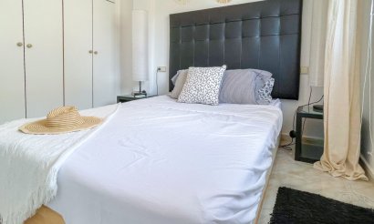 Resale - Townhouse - Torrevieja - La Siesta - El Salado -  Torreta