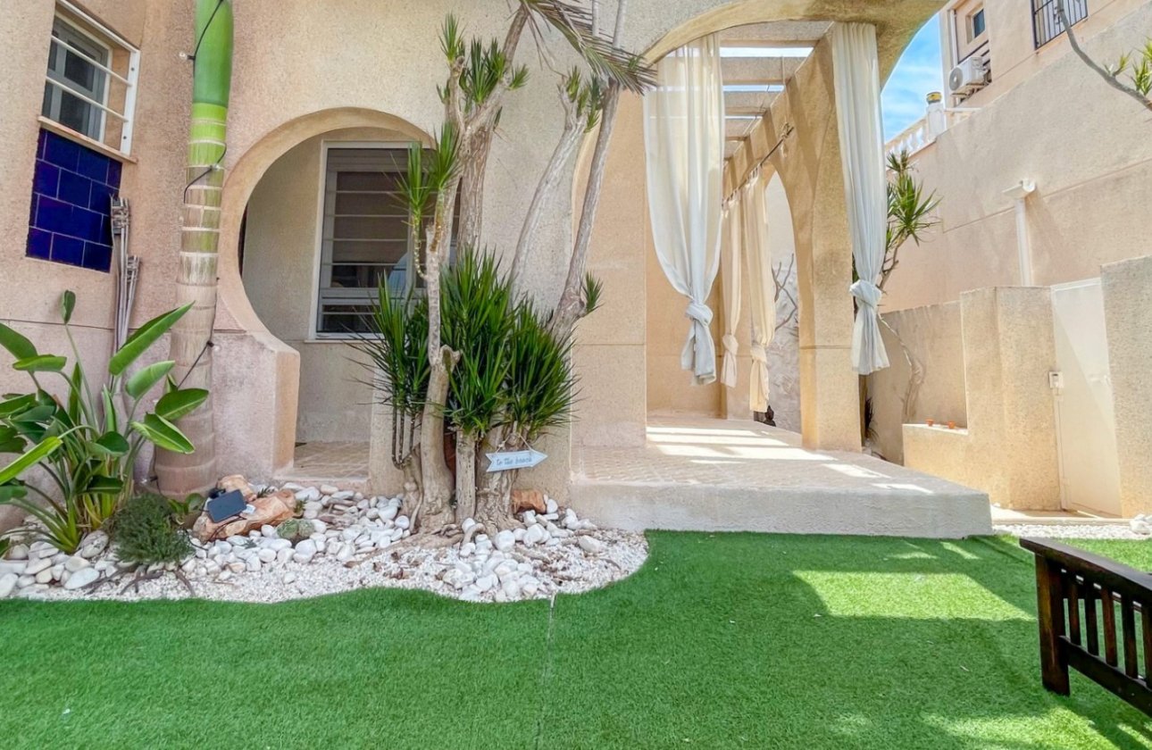 Resale - Townhouse - Torrevieja - La Siesta - El Salado -  Torreta