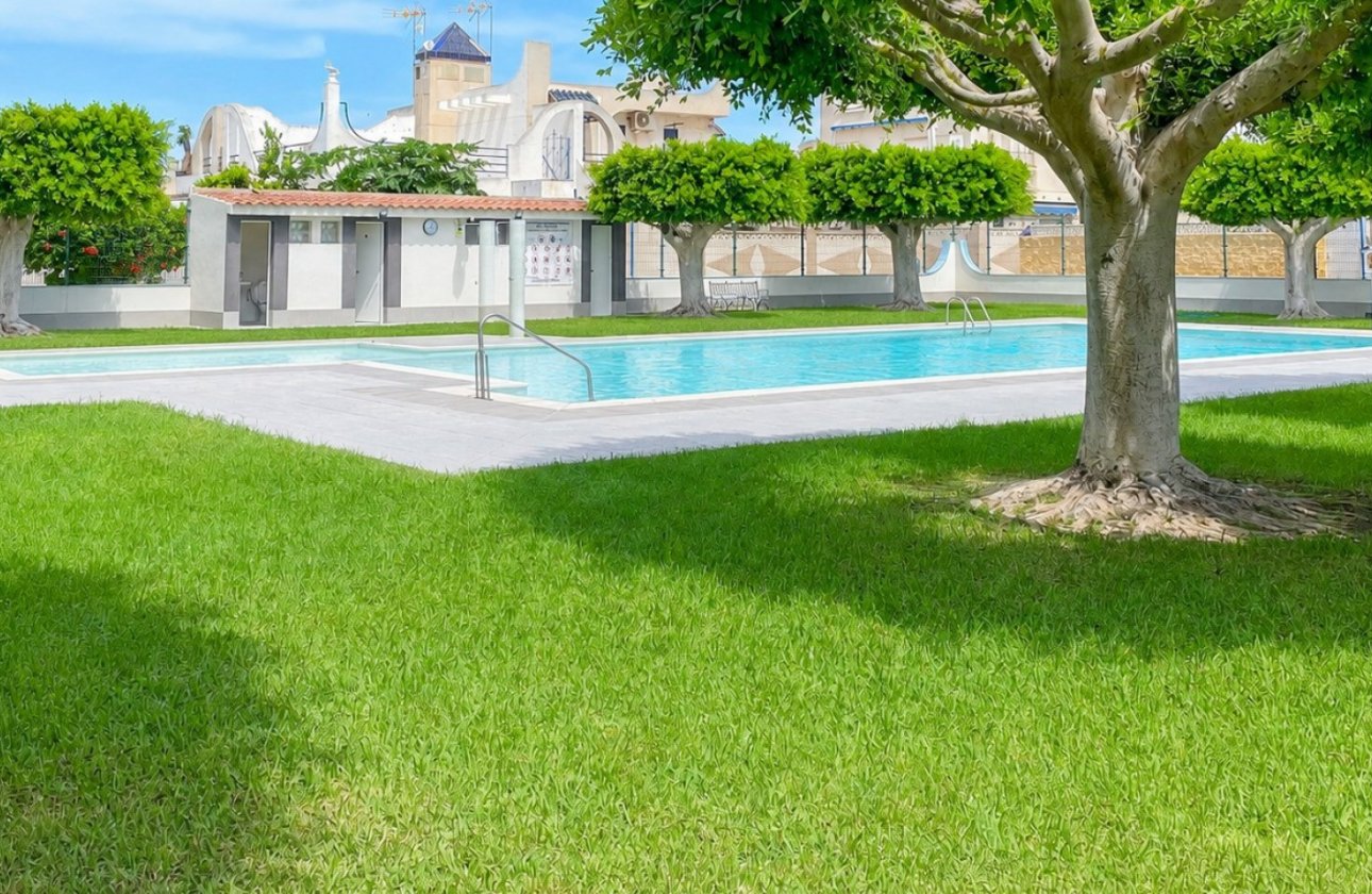 Resale - Townhouse - Torrevieja - La Siesta - El Salado -  Torreta