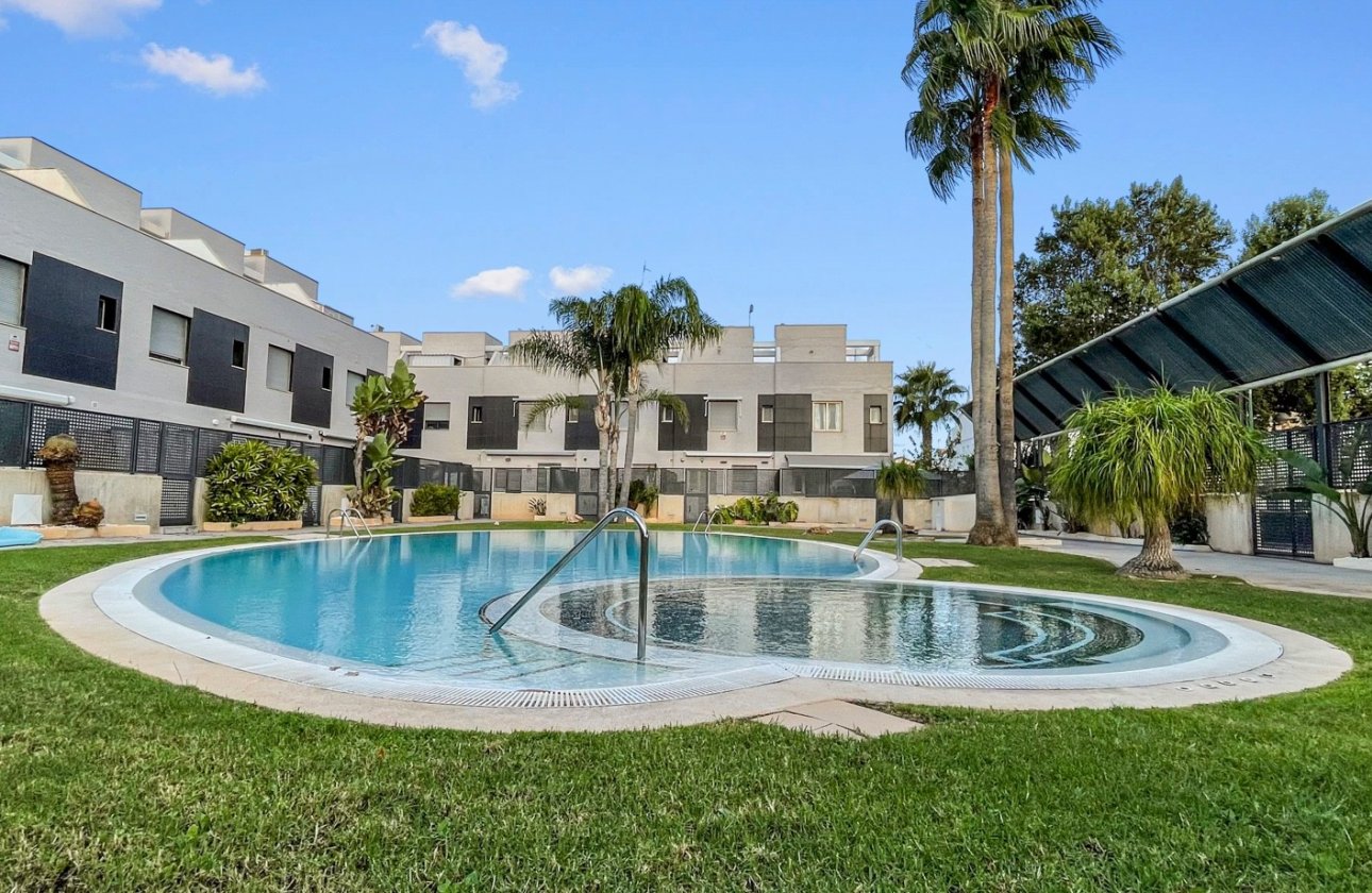 Resale - Townhouse - Pilar de la Horadada - El Mojón