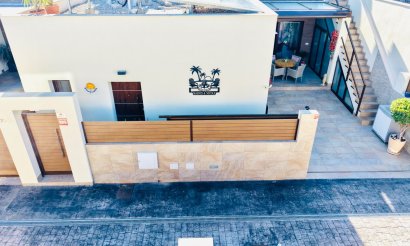 Revente - Villa / Semi detached - Los Montesinos