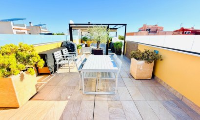Revente - Villa / Semi detached - Los Montesinos
