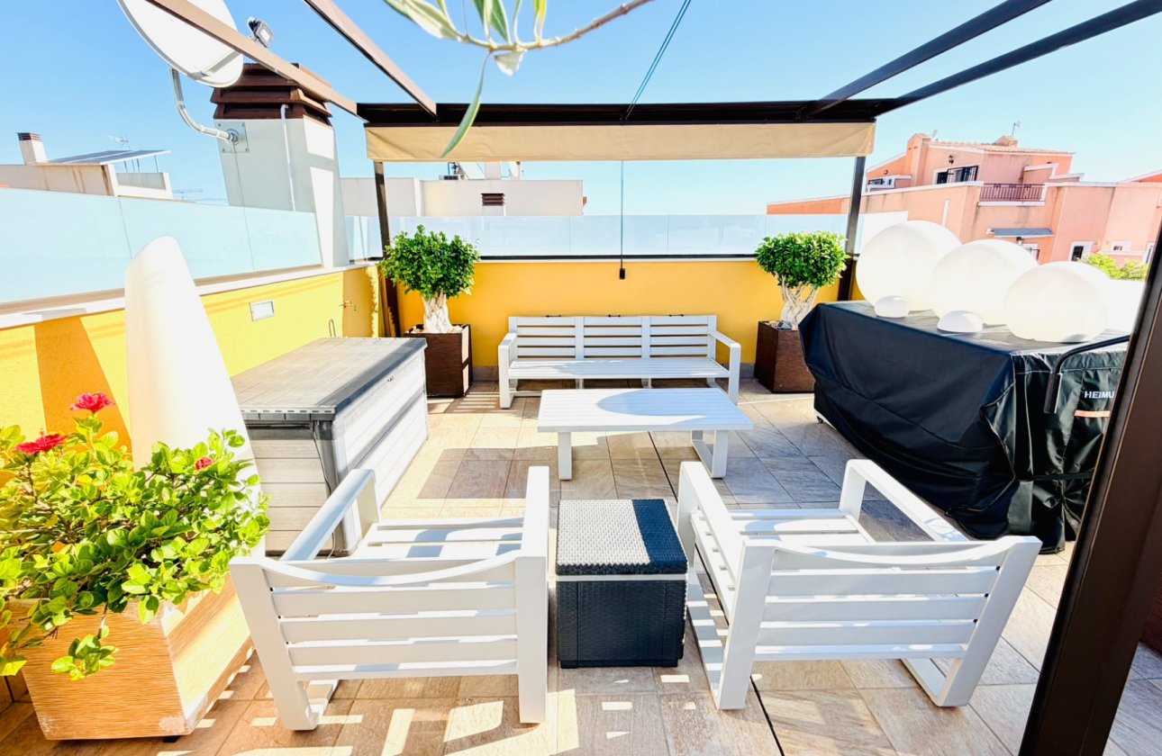 Revente - Villa / Semi detached - Los Montesinos