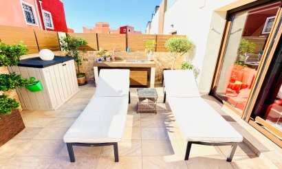 Revente - Villa / Semi detached - Los Montesinos