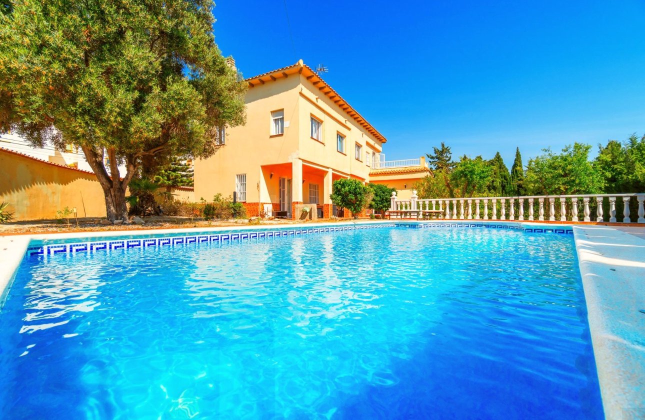 Resale - Villa - Torrevieja - La Mata