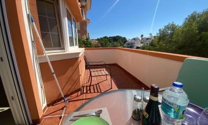 Resale - Villa / Semi detached - Villamartin