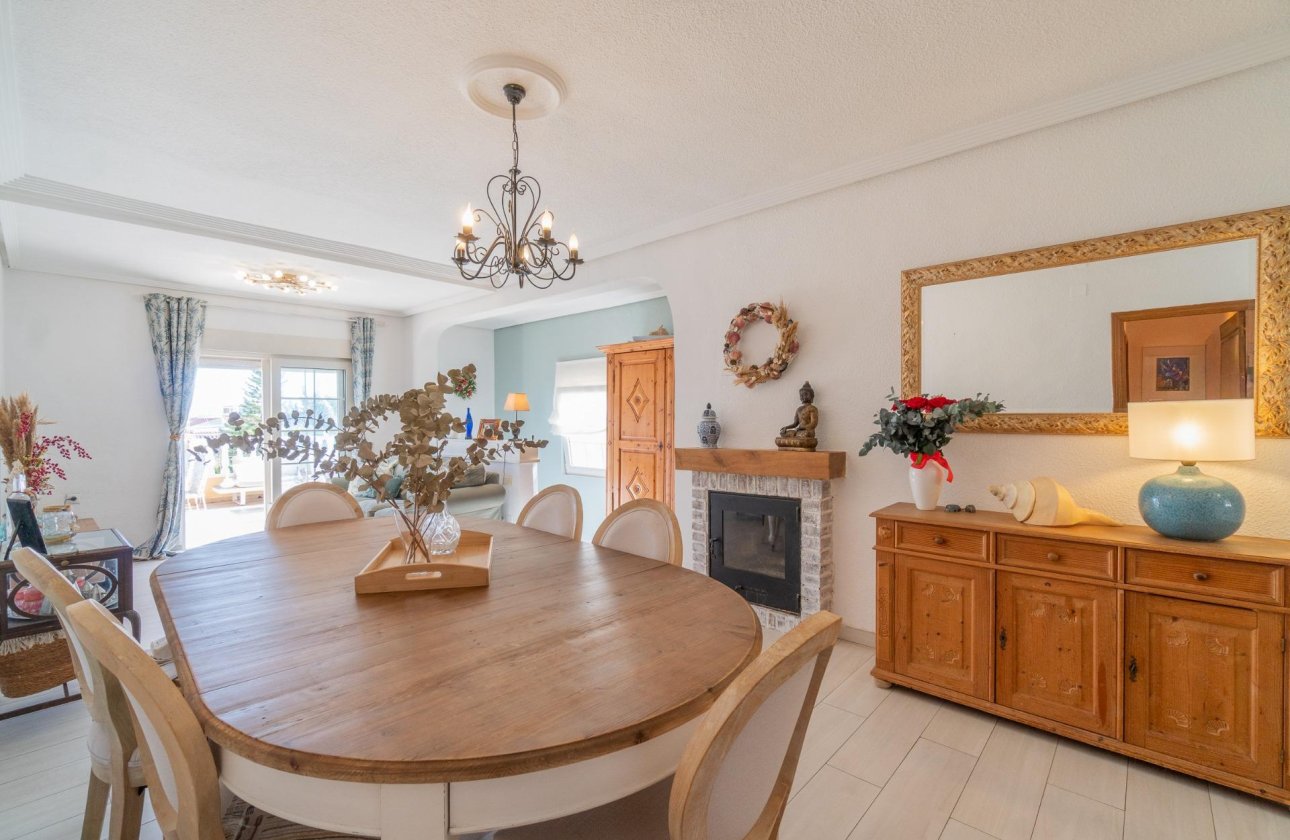 Reventa - Villa - Orihuela Costa - Los Balcones