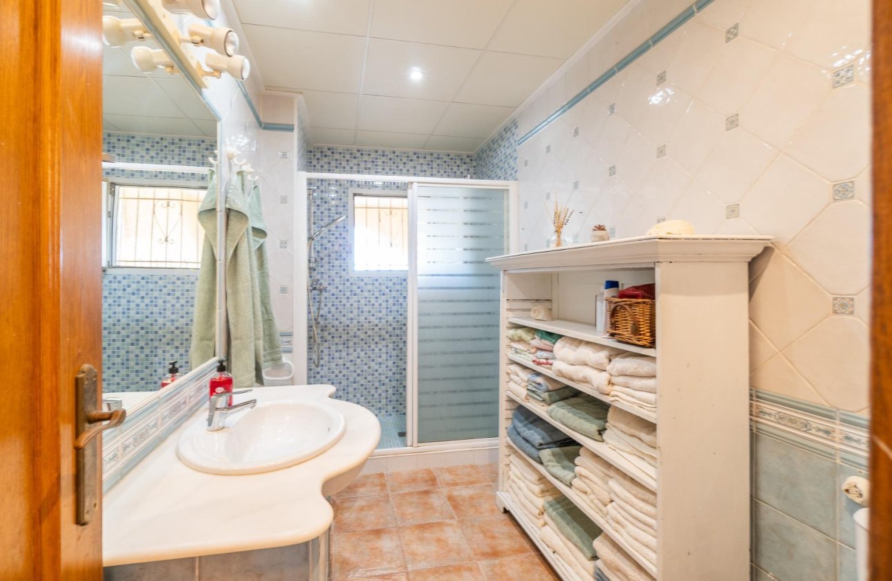 Reventa - Villa - Orihuela Costa - Los Balcones