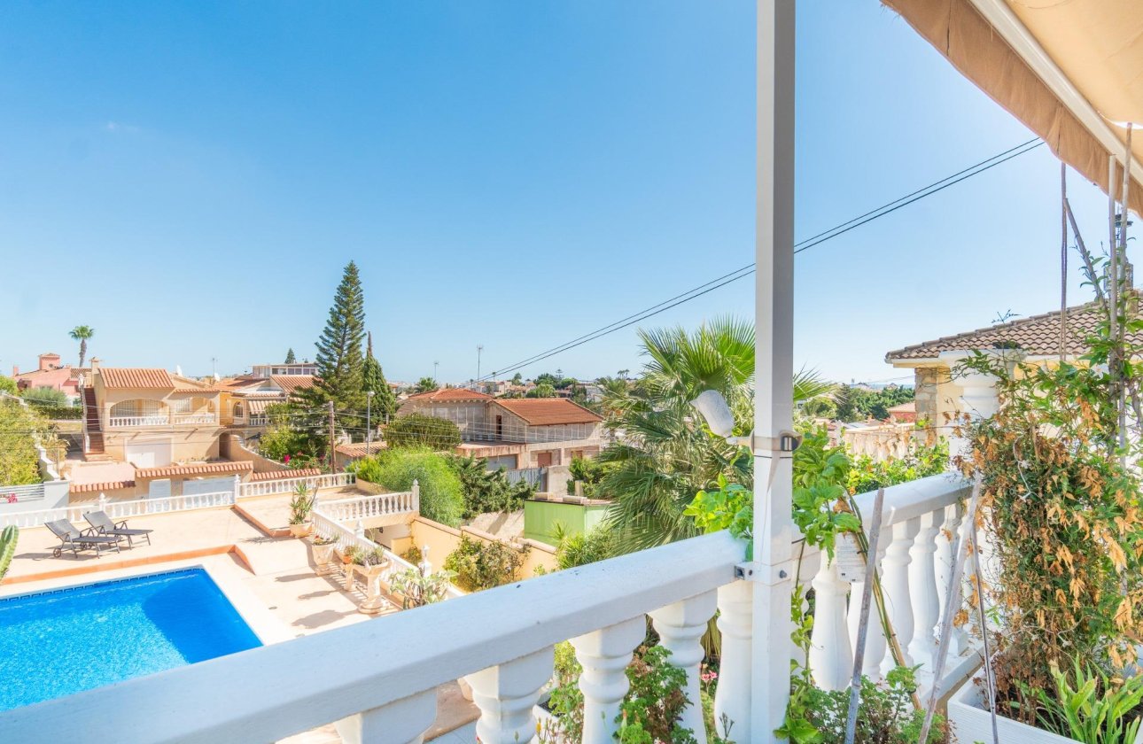 Reventa - Villa - Orihuela Costa - Los Balcones