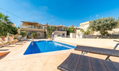Reventa - Villa - Orihuela Costa - Los Balcones