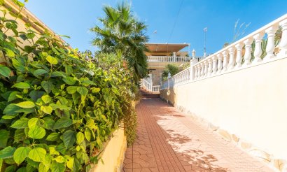 Reventa - Villa - Orihuela Costa - Los Balcones