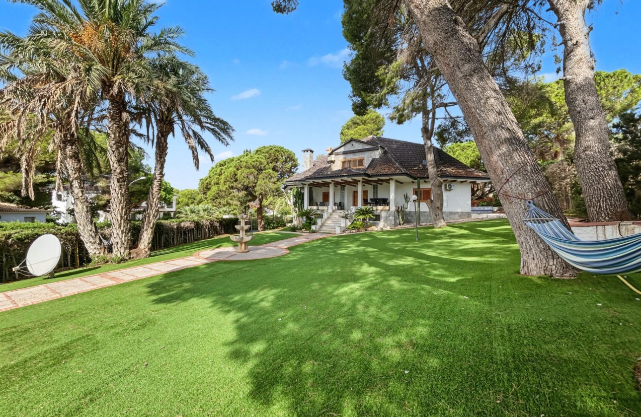Resale - Villa - Orihuela Costa - Campoamor