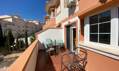 Resale - Villa / Semi detached - Villamartin