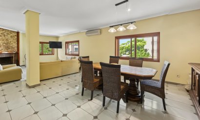 Resale - Villa - Orihuela Costa - Campoamor